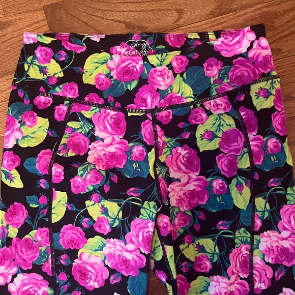 🎉rare🎉Betsey Johnson Performance floral print black athletic leggings - Picture 4 of 10